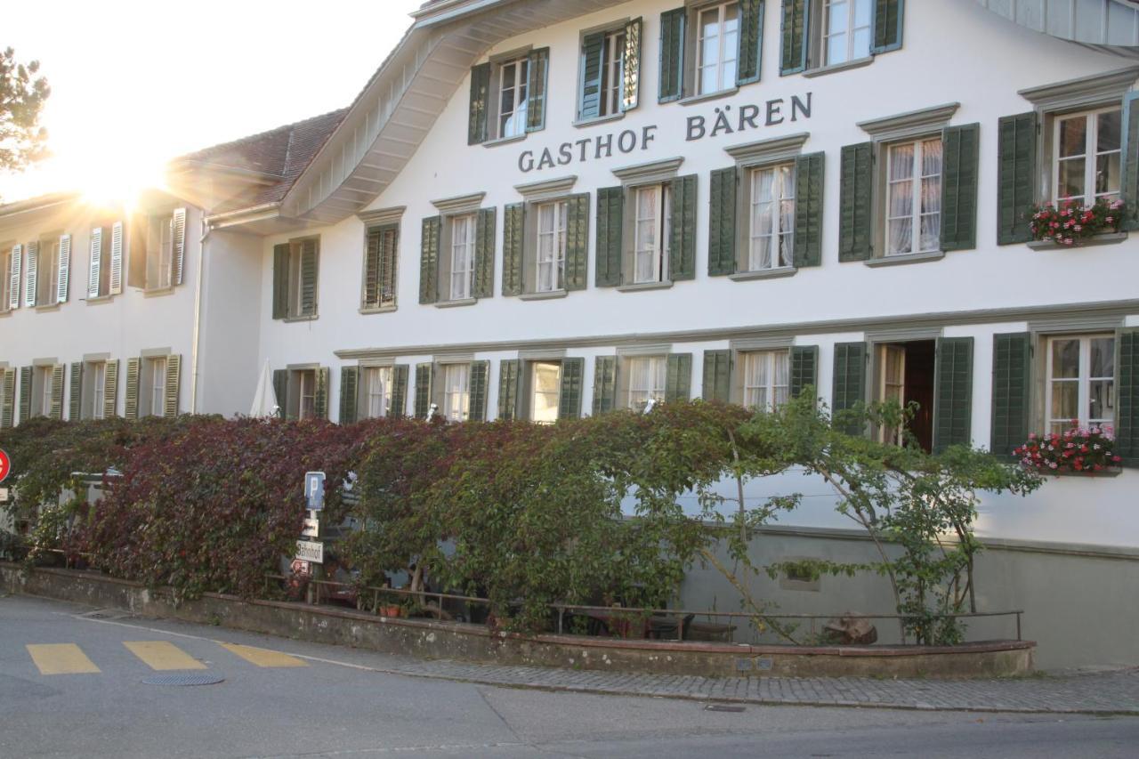 Gasthof Baeren Laupen מראה חיצוני תמונה